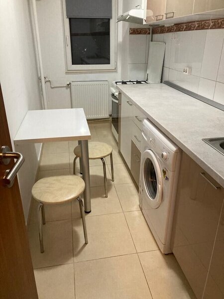Costin Georgian metrou vanzare garsoniera dec